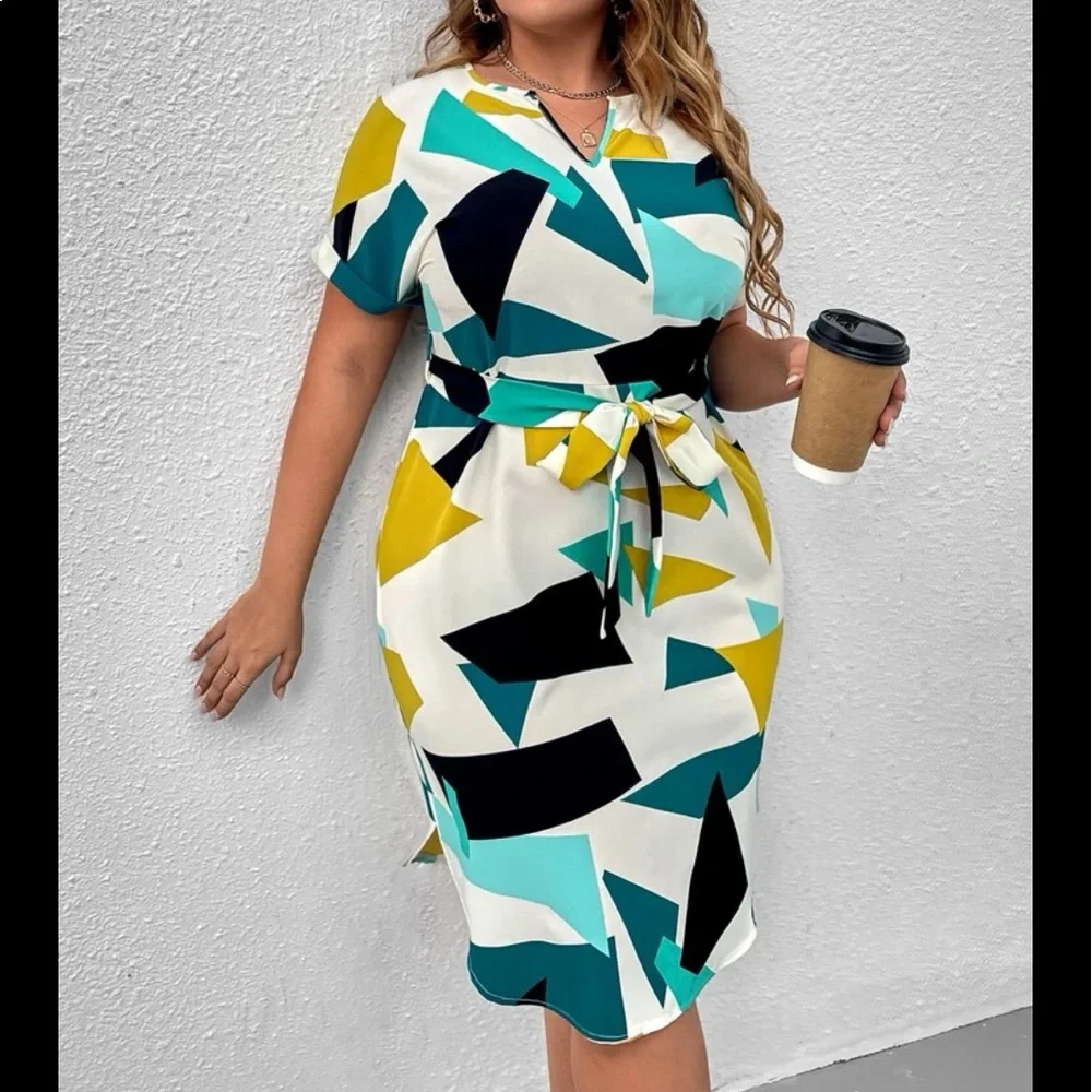 Plus Size Abstract Geo Colorblock Print Belted Dress - Picture 7 of 9